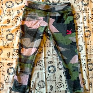 Puma camo Capri leggings